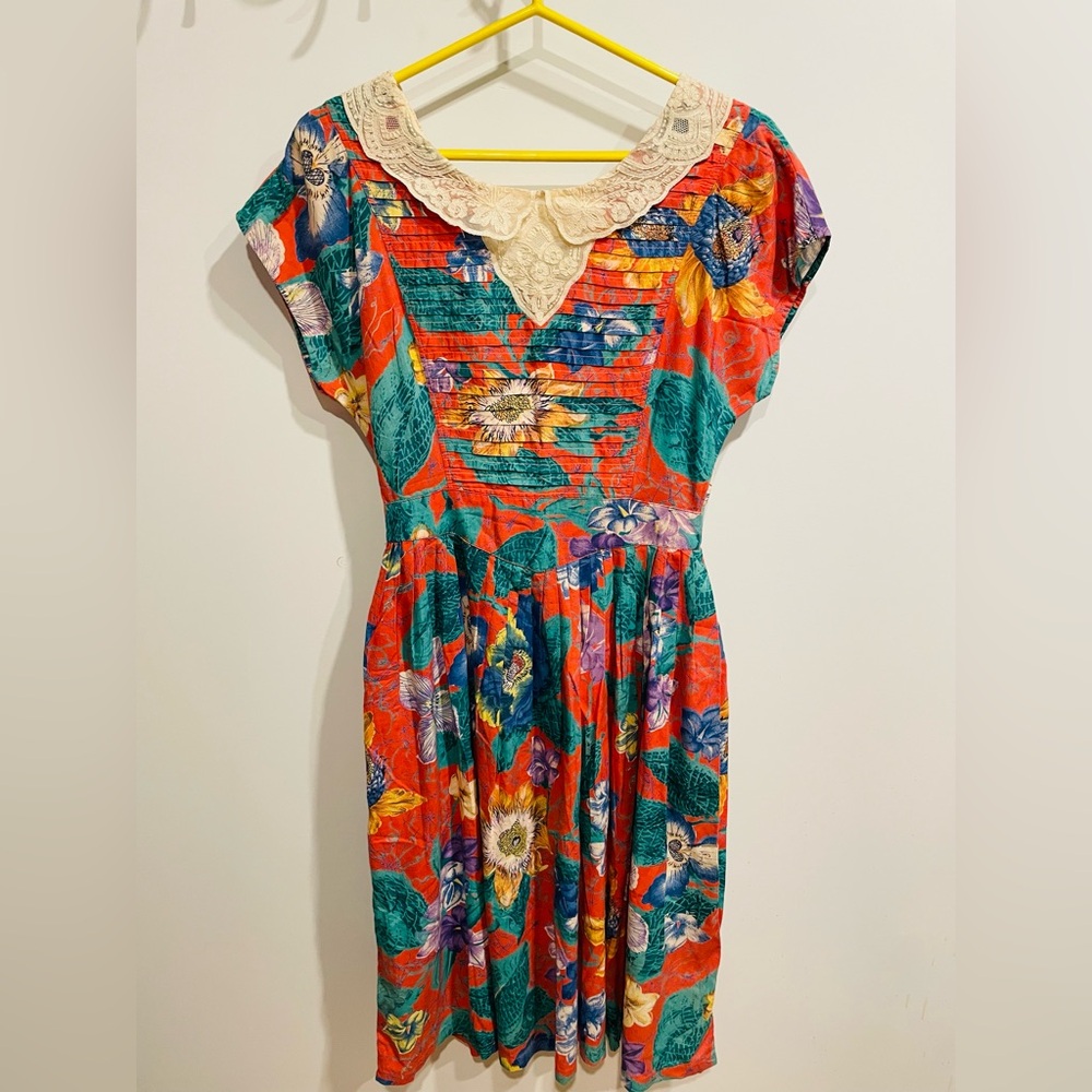 Floral Lace-Trim Red vintage Dress
